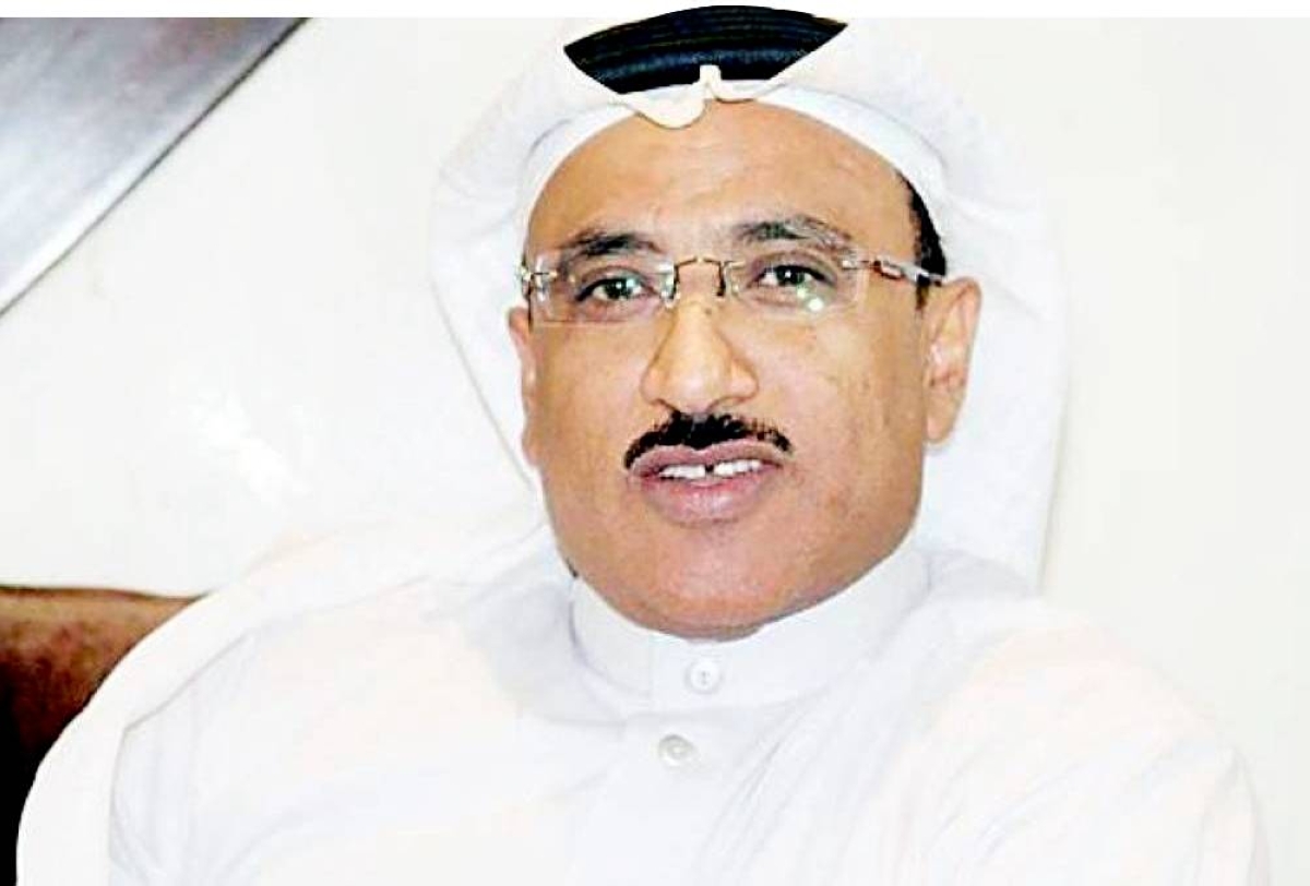 «مطرٌ كسولٌ على الباب».. حين يطرق عبدالمحسن يوسف باب الشعر بخفّة العبقرية! «مطرٌ كسولٌ على الباب».. حين يطرق عبدالمحسن يوسف باب الشعر بخفّة العبقرية!