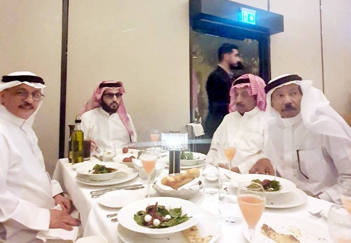 حسن النعمي: لا توجد مدارس نقدية عربية.. وتجربة محمد زايد موازية للثبيتي حسن النعمي: لا توجد مدارس نقدية عربية.. وتجربة محمد زايد موازية للثبيتي