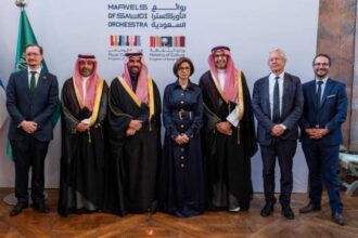 هيئة الموسيقى و«فيلهارموني باريس» يوقعان برنامجاً تنفيذياً للتعاون في مجال الموسيقى هيئة الموسيقى و«فيلهارموني باريس» يوقعان برنامجاً تنفيذياً للتعاون في مجال الموسيقى