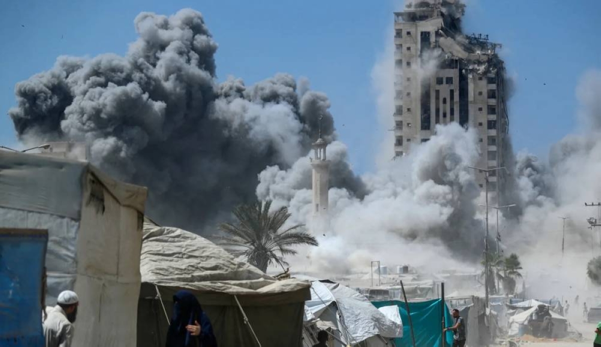 بمزاعم مضللة.. إسرائيل تصعّد جرائمها ضد أبراج غزة وتبيد النازحين بمزاعم مضللة.. إسرائيل تصعّد جرائمها ضد أبراج غزة وتبيد النازحين