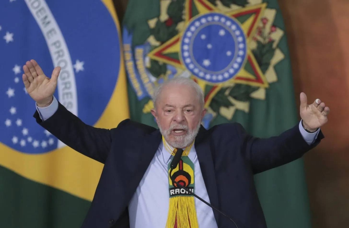 الرئيس البرازيلي يتهم ترمب بالتدخل في شؤون بلاده الرئيس البرازيلي يتهم ترمب بالتدخل في شؤون بلاده