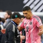 بسبب البصق وليس «العض».. إيقاف لويس سواريز 3 لقاءات