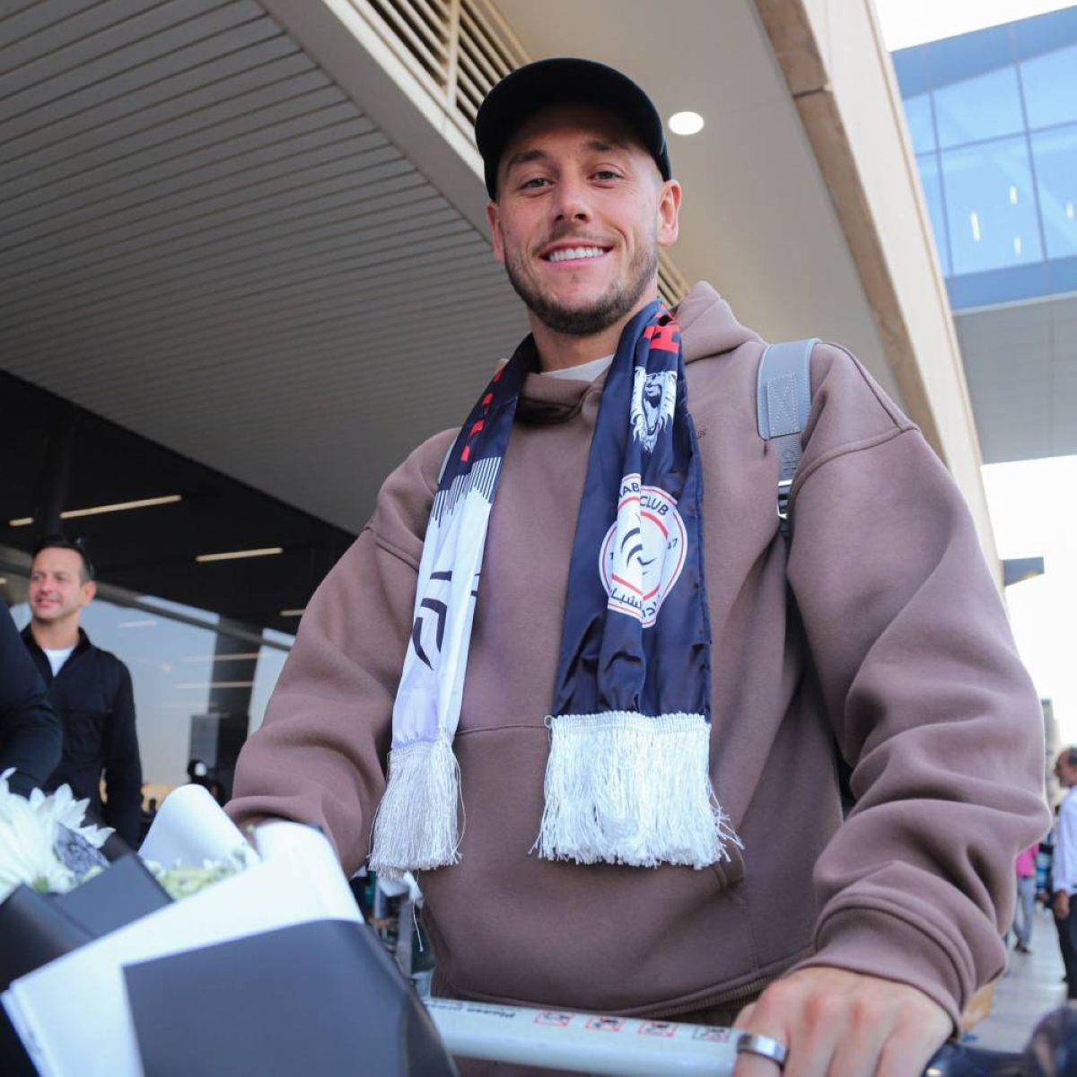 الشباب يعلن التوقيع مع جوش براونهيل