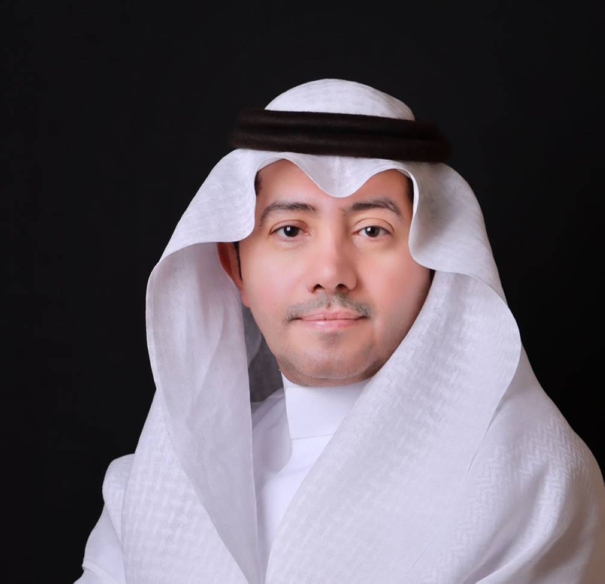 مهذل الصقور.. صوت الصمود والغزل يثري الأدب السعودي مهذل الصقور.. صوت الصمود والغزل يثري الأدب السعودي