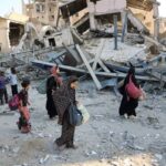 إسرائيل تهجّر 350,000 فلسطيني من شرق غزة