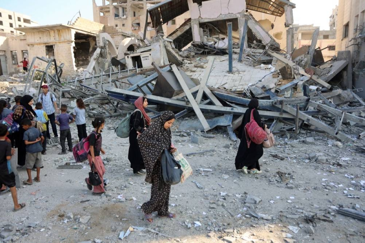 إسرائيل تهجّر 350,000 فلسطيني من شرق غزة إسرائيل تهجّر 350,000 فلسطيني من شرق غزة