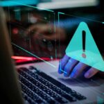 «أبل» تُخطر بعض مستخدميها بمحاولات لاختراق أجهزتهم