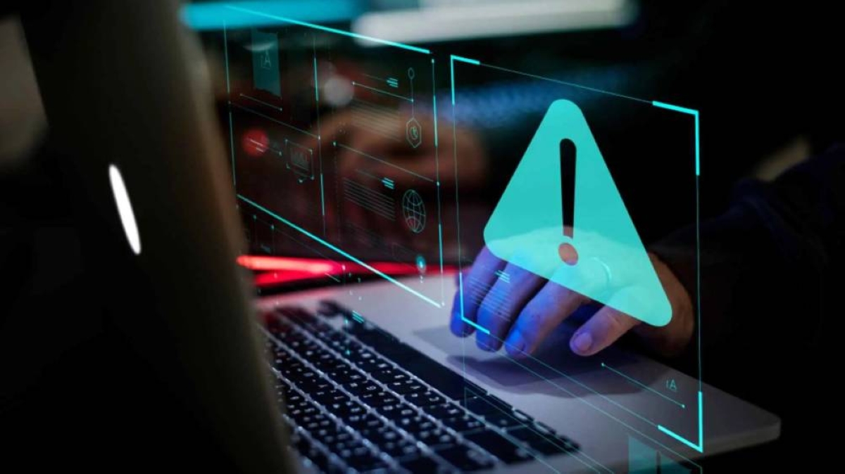 «أبل» تُخطر بعض مستخدميها بمحاولات لاختراق أجهزتهم «أبل» تُخطر بعض مستخدميها بمحاولات لاختراق أجهزتهم