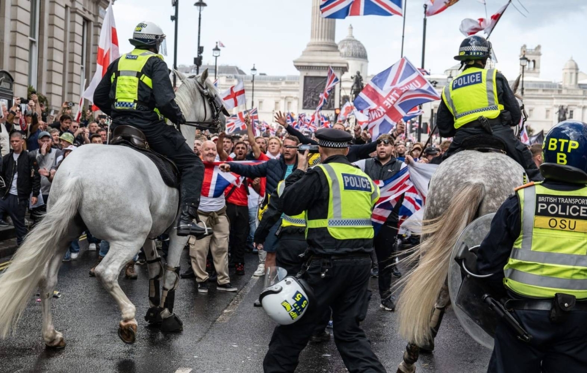 توقيف 24 متظاهراً.. رئيس الوزراء البريطاني: لن نسلّم بلادنا لمن ينشد العنف