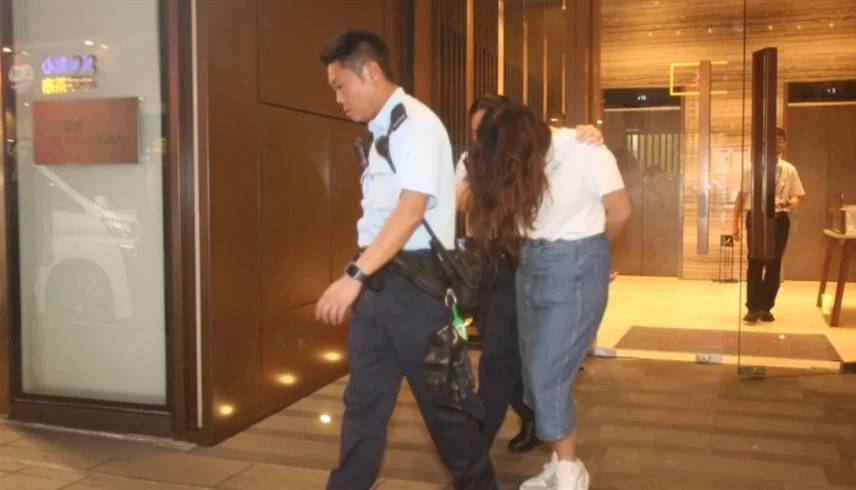 اعتقال صينية للمرة الثالثة بسبب جرائم وحشية ضد الحيوانات اعتقال صينية للمرة الثالثة بسبب جرائم وحشية ضد الحيوانات