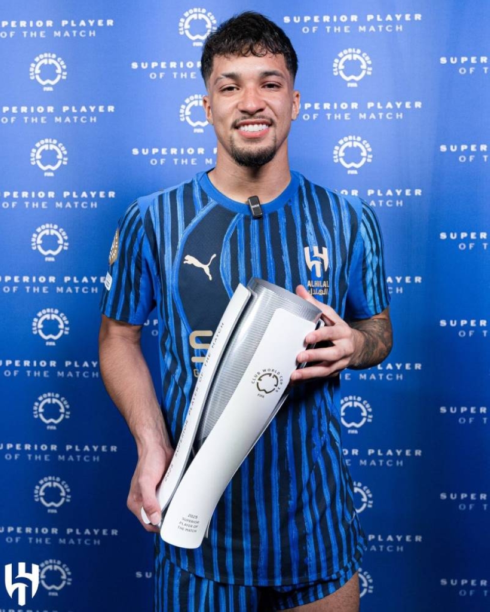 الهلال يتسلح بالسباعية ضد «الدحيل»