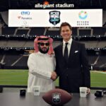 الرياض تستضيف أساطير كرة القدم الأمريكية