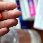 علماء يبتكرون طريقة ذكية لتفعيل أدوية السرطان داخل الورم