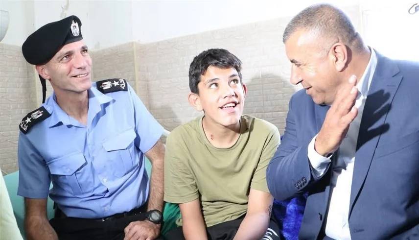 تعذيب طفل فلسطيني على أيدي أقاربه.. و«السلطات» تتدخل تعذيب طفل فلسطيني على أيدي أقاربه.. و«السلطات» تتدخل