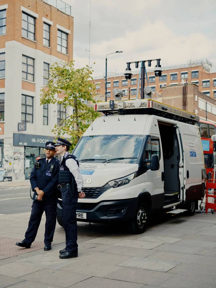 بين الأمن والحرية.. رقابة بريطانيا الرقمية المشددة تثير الجدل