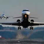 فوضى على مدارج واشنطن تكشف خطر الطائرات المتقاربة