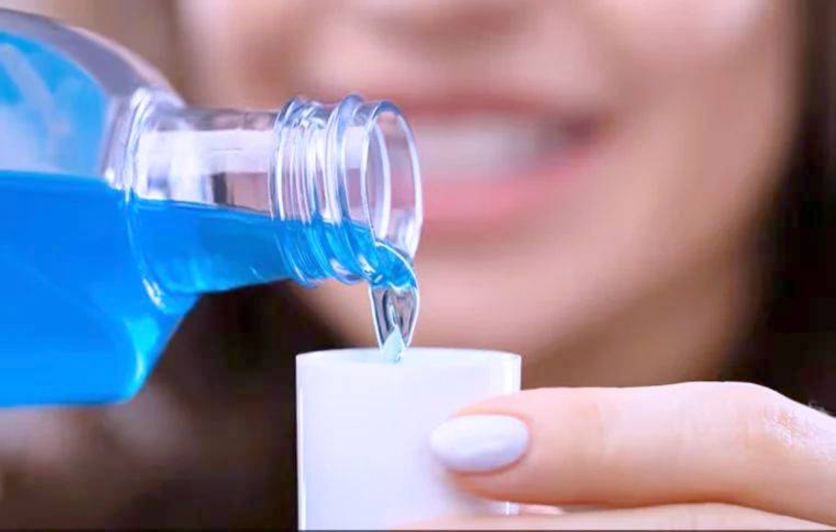 هل يهدد غسول الفم الأوعية الدموية بالضعف؟ هل يهدد غسول الفم الأوعية الدموية بالضعف؟