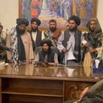 صوت النساء لم يعد مسموعاً.. طالبان تحظر كُتبَهنّ في الجامعات الأفغانية