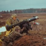 «جافلين» يعزز درع بولندا.. أمريكا تبيع 2500 صاروخ تحسباً للدب الروسي