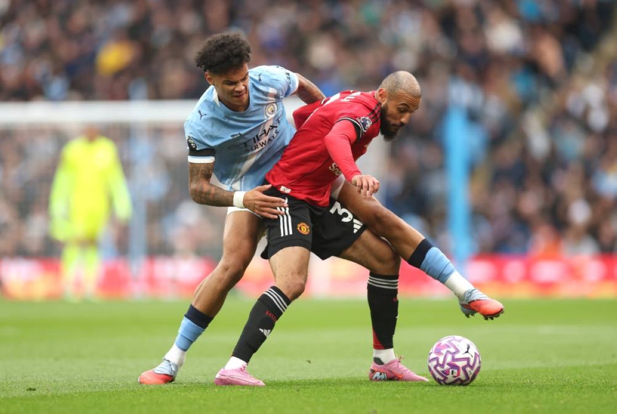 مانشستر يونايتد وتشلسي.. من يصالح جماهيره؟ مانشستر يونايتد وتشلسي.. من يصالح جماهيره؟