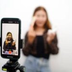 «التهاب المؤثرين».. تحذير من مخاطر روتين الجيل Z للبشرة