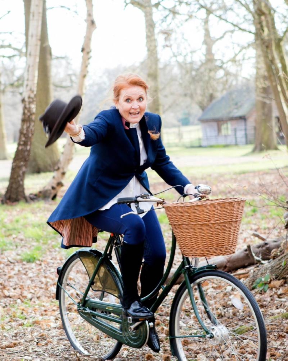 صدمة البريد الإلكتروني.. «دوقة يورك» تُمجّد إبستين رغم جرائمه