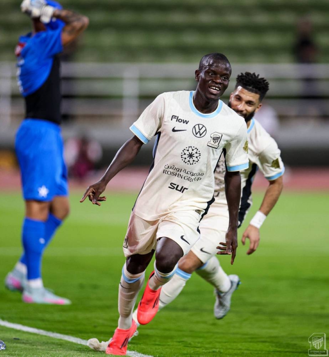 الاتحاد يواصل تحقيق الأرقام المميزة في دوري روشن الاتحاد يواصل تحقيق الأرقام المميزة في دوري روشن