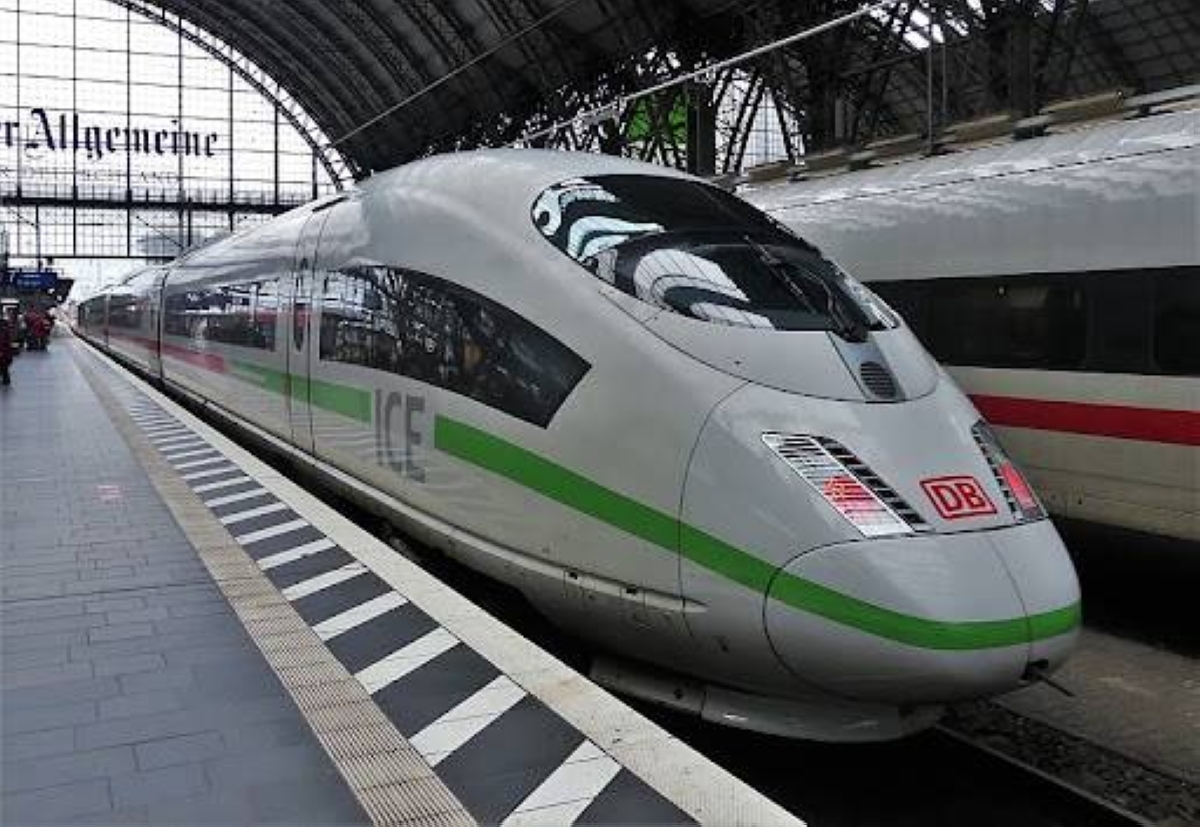 إصابة امرأتين في شجار عنيف بمحطة قطار غربي ألمانيا إصابة امرأتين في شجار عنيف بمحطة قطار غربي ألمانيا