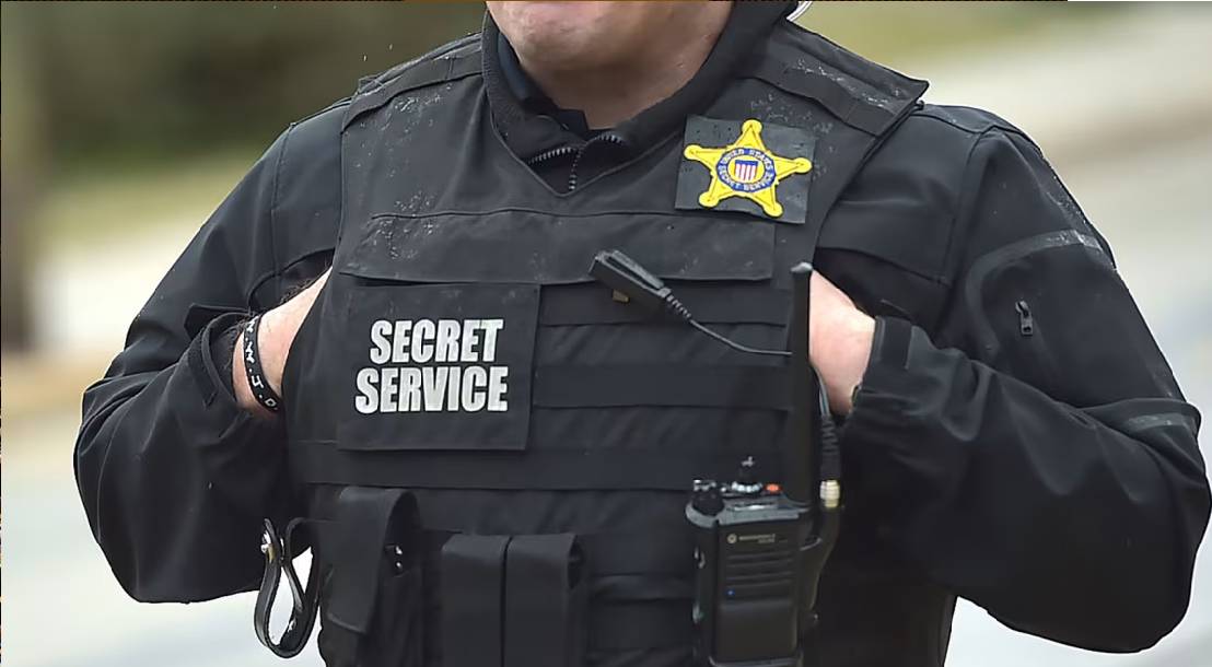 تفكيك شبكة اتصالات سرية بـ100000 بطاقة SIM تهدد نيويورك