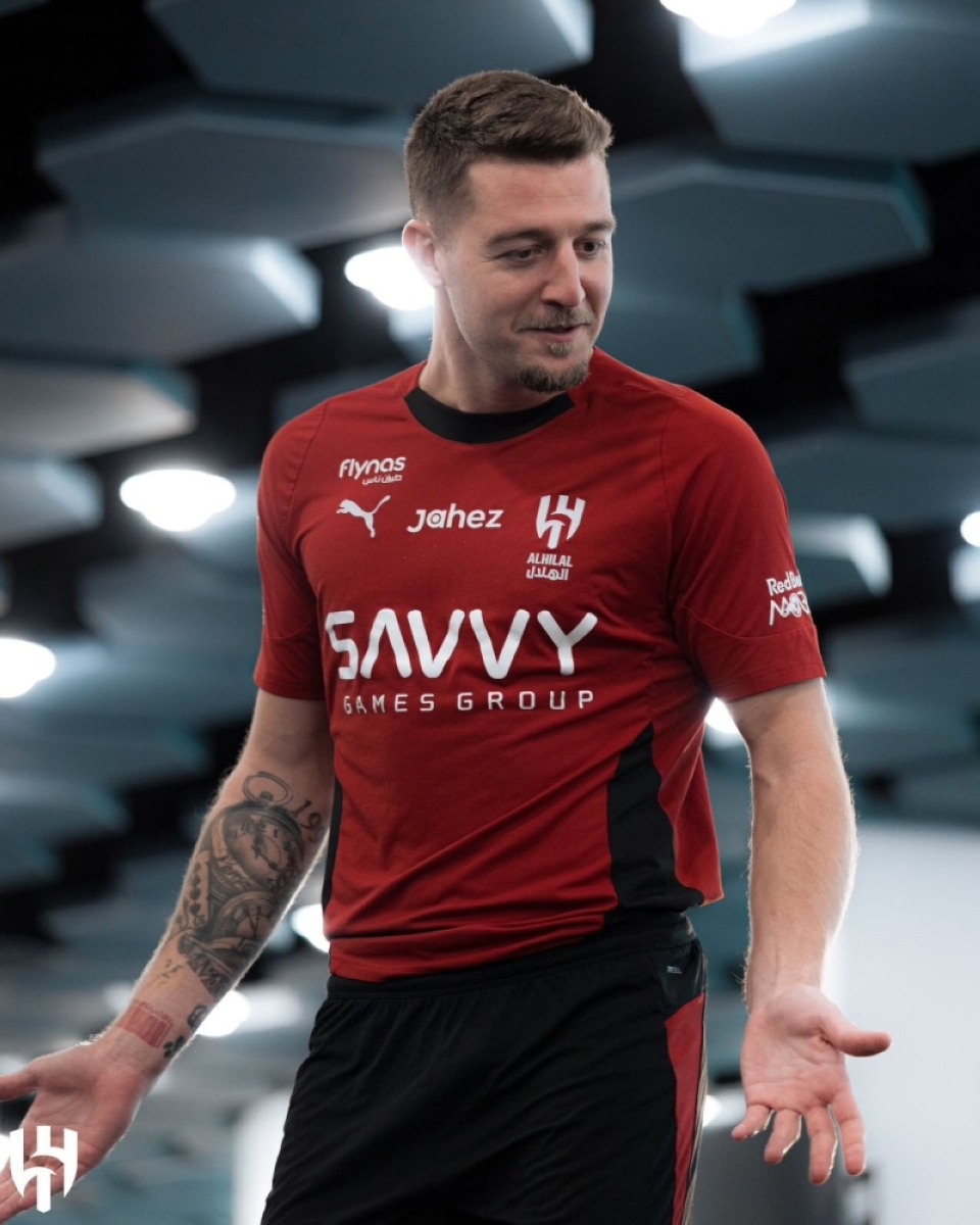 الخليج ينتظر التعاون.. الشباب يخشى صحوة الخلود.. الهلال يهدد الأخدود الخليج ينتظر التعاون.. الشباب يخشى صحوة الخلود.. الهلال يهدد الأخدود