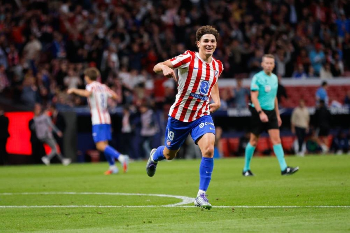 قبل «الديربي».. «هاتريك» ألفاريز يُنقذ أتلتيكو مدريد أمام فاليكانو