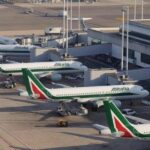 فوضى جوية في إيطاليا.. إضراب شامل يشل المطارات ويتضامن مع غزة