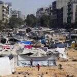 52 قتيلاً فلسطينياً.. و800 ألف ينزحون من مدينة غزة