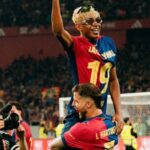 مدافع النصر مارتينيز: تمنيت فوز يامال بالكرة الذهبية