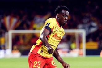 رئيس لانس يكشف لـ«عكاظ» حقيقة عودة سعود عبدالحميد إلى «روشن»