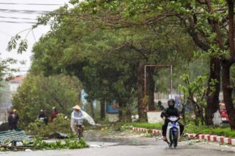 مصرع شخص وفقد 12 مع وصول الإعصار «بوالوي» إلى فيتنام