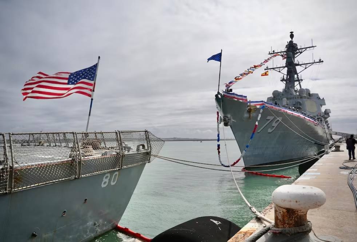 إسبانيا تمنع أمريكا من استخدام قواعدها العسكرية لنقل أسلحة إلى إسرائيل إسبانيا تمنع أمريكا من استخدام قواعدها العسكرية لنقل أسلحة إلى إسرائيل