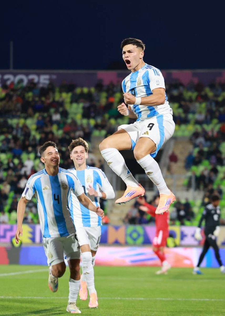 الأرجنتين وإيطاليا ينتصران في مونديال الشباب الأرجنتين وإيطاليا ينتصران في مونديال الشباب