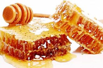 فوائد تناول العسل الطبيعي: