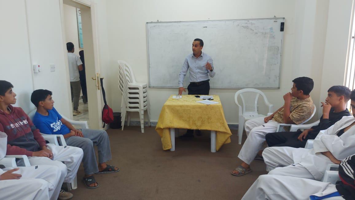 مركز شباب رحاب ينظم محاضرة حوارية حول مضامين الأوراق النقاشية الملكية مركز شباب رحاب ينظم محاضرة حوارية حول مضامين الأوراق النقاشية الملكية