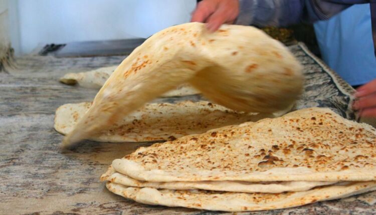 وزير الصناعة والتجارة يوعز بدراسة مطالب نقابة أصحاب المخابز وزير الصناعة والتجارة يوعز بدراسة مطالب نقابة أصحاب المخابز