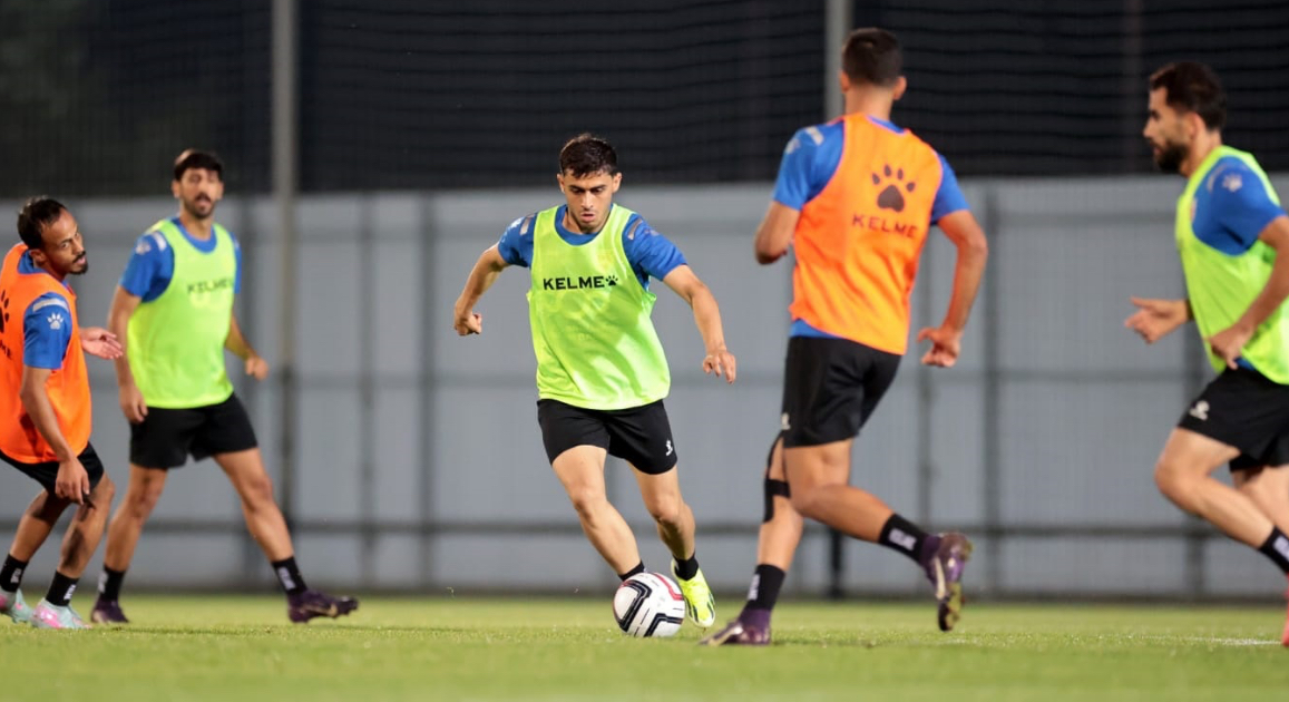 المنتخب الوطني يتدرب في موسكو بانتظار اكتمال الصفوف