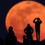 القمر الأحمر يضيء سماء الأردن الأحد في خسوف كلي نادر