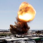 الاحتلال يقصف برج الرؤيا السكني بمدينة غزة​ 