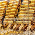 74 دينارا و 40 قرشا سعر الذهب عيار 21 بالسوق المحلية