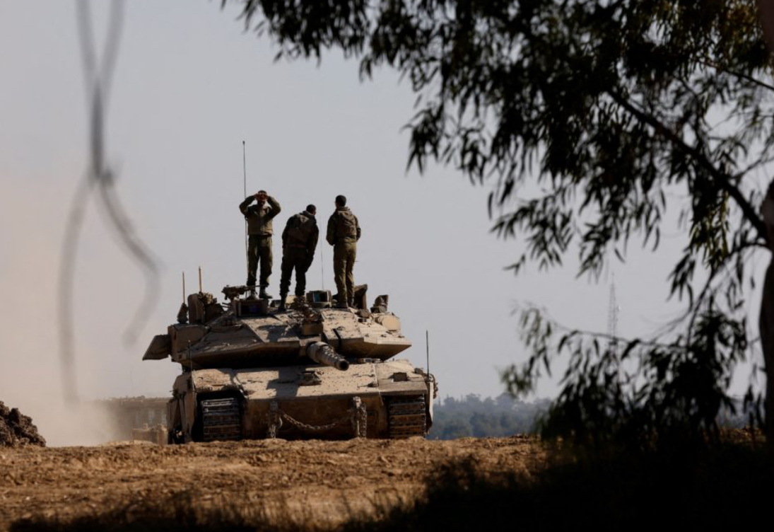 إصابة 8 جنود إسرائيليين بانقلاب آلية عسكرية على مشارف غزة إصابة 8 جنود إسرائيليين بانقلاب آلية عسكرية على مشارف غزة