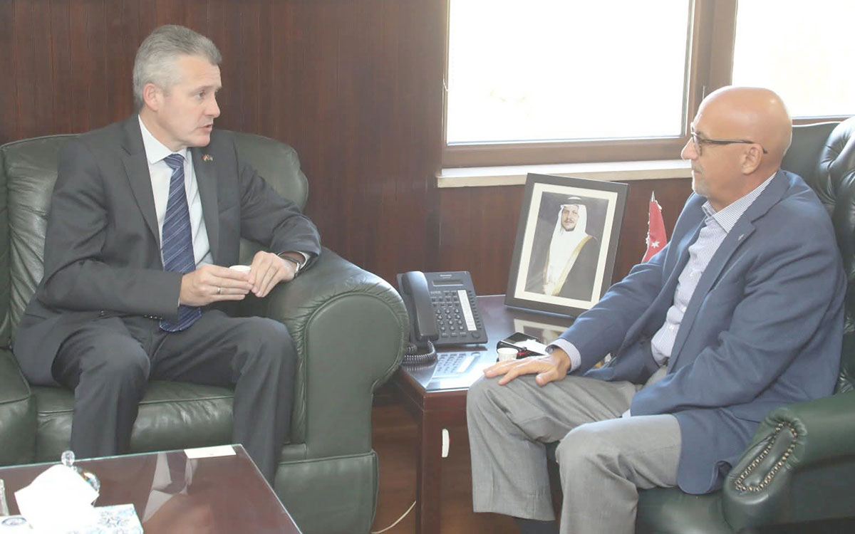 وزير المياه يبحث والسفير الهنغاري أوجه التعاون المشترك وزير المياه يبحث والسفير الهنغاري أوجه التعاون المشترك