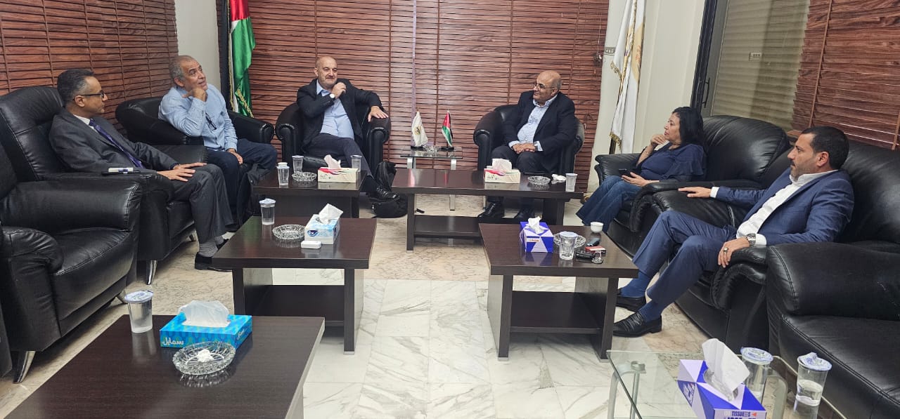 نقيب الصحفيين يبحث والأمين العام للاتحاد الدولي للصحفيين التعاون المشترك نقيب الصحفيين يبحث والأمين العام للاتحاد الدولي للصحفيين التعاون المشترك