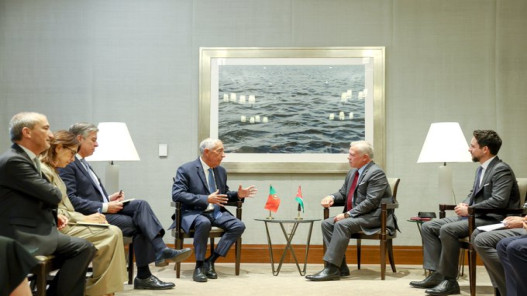 الملك يلتقي في نيويورك الرئيس البرتغالي ويثمن اعتراف البرتغال بالدولة الفلسطينية الملك يلتقي في نيويورك الرئيس البرتغالي ويثمن اعتراف البرتغال بالدولة الفلسطينية