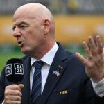 “فيفا” يحسم موقفه من مقترح زيادة فرق كأس العالم 2030